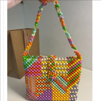 Продвинутая нишевая дизайнерская сумка из бисера 2024 Новая модная персонализированная цветовая контрастная плетеная женская сумка через плечо Настройка